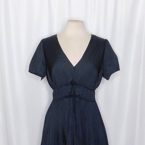 NWT!! J. CREW Pleated Tie Waist Dress Luster Georgette Solid Black Pleated 10 - Picture 4 of 16